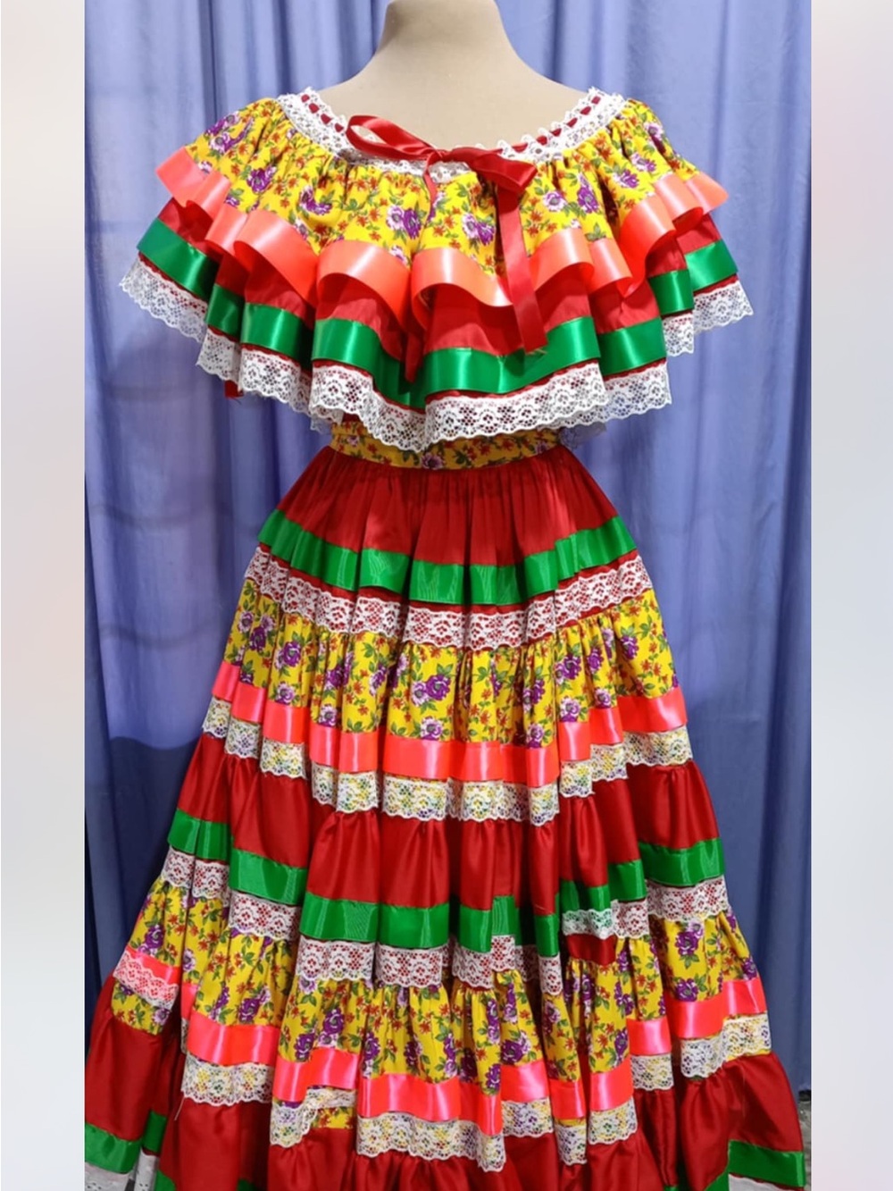 Folklorico Sinaloa Traditional MultiColor Tiered Ruffled Women's dress and skirt